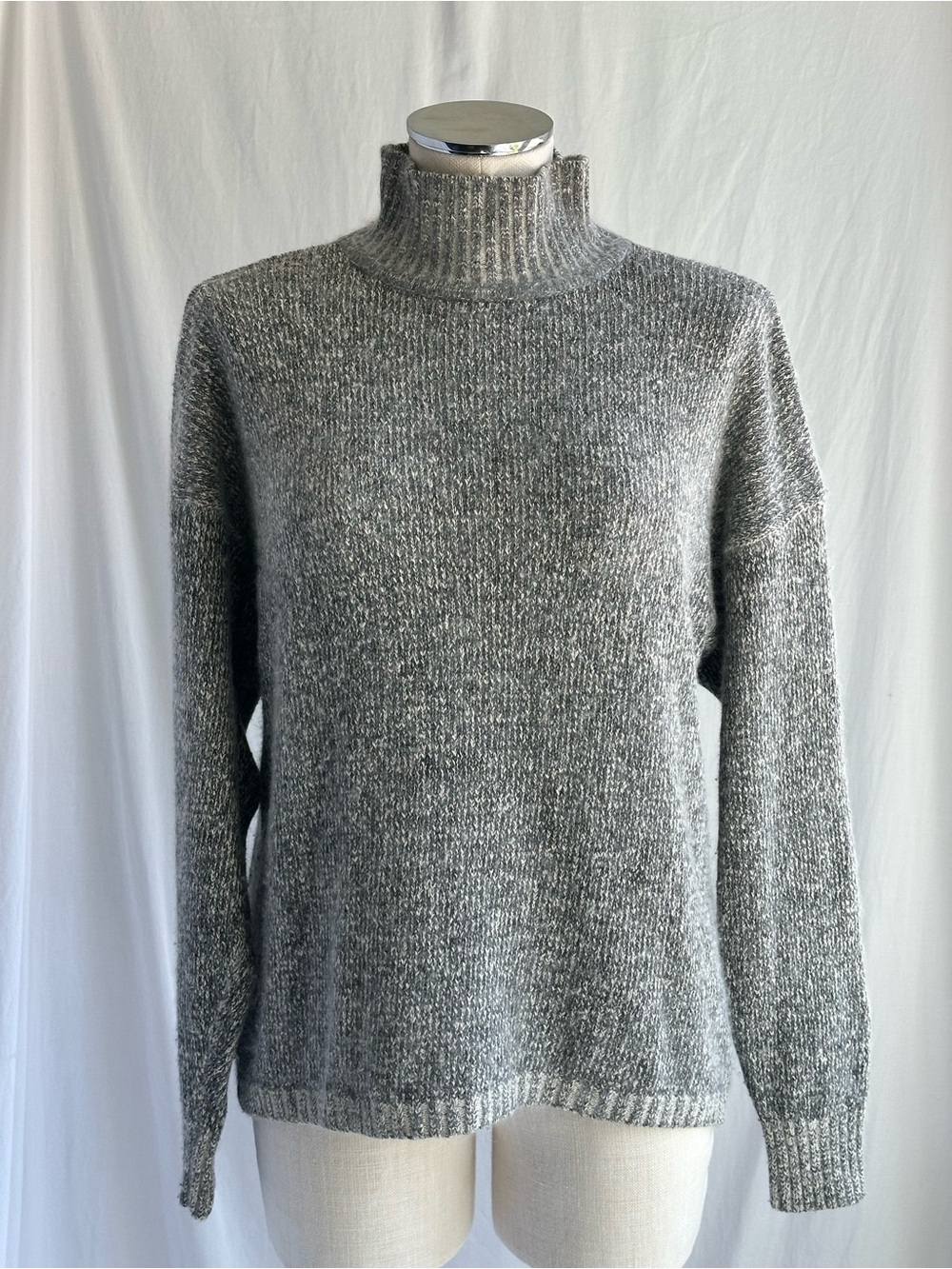 Vintage SEGUÉ Heather Grey Silk & Angora Turtleneck Sweater | Size M/L